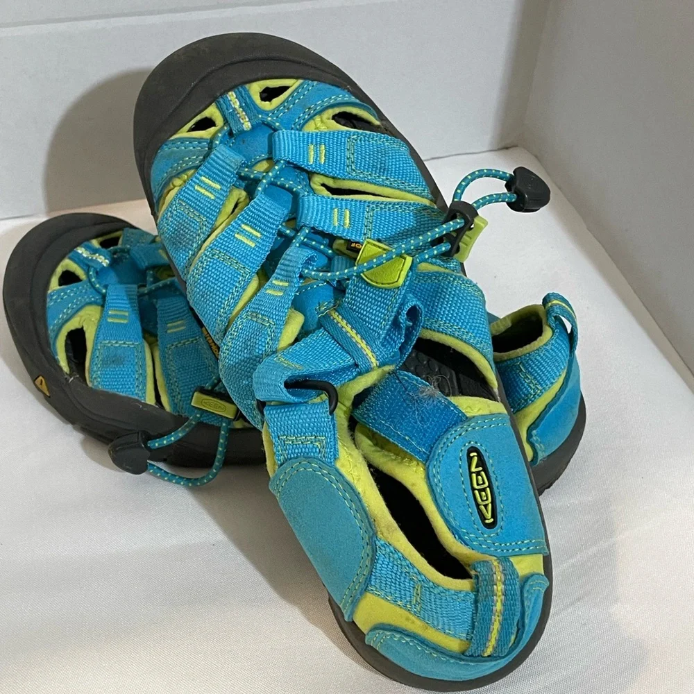KEEN‎ sandals Newport Youth Aqua Blue / Lime Green Water YOUTH SIZE 4 hiking